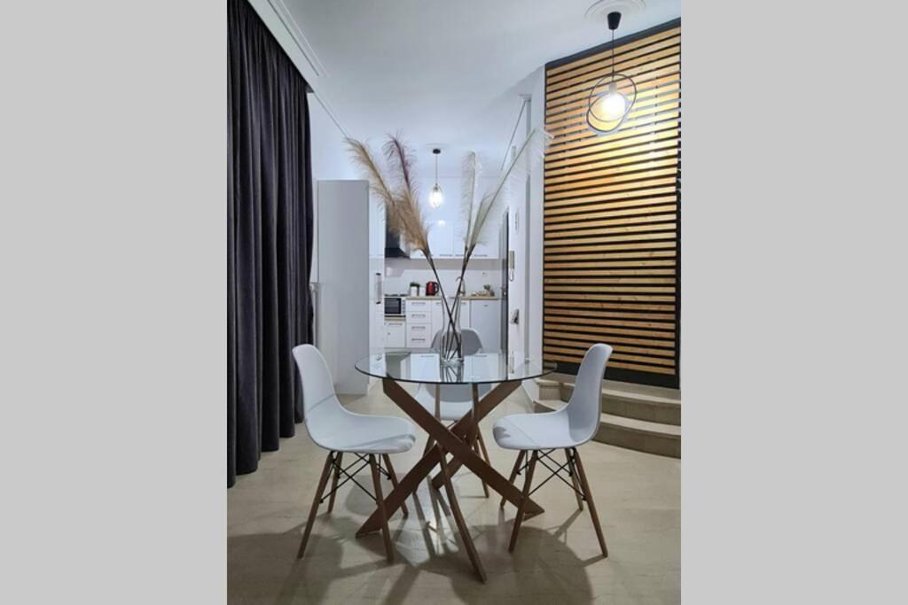 Apartment In The Heart Of The City 4 Larissa Esterno foto